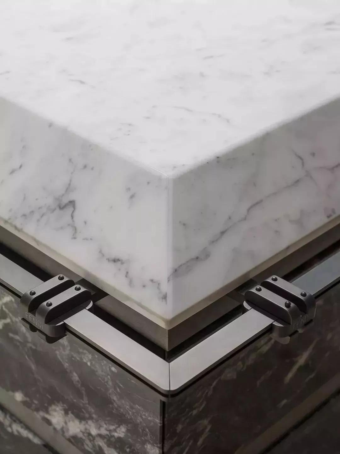 橱柜台面用大理石好还是石英石好,橱柜大理石台面宽度标准