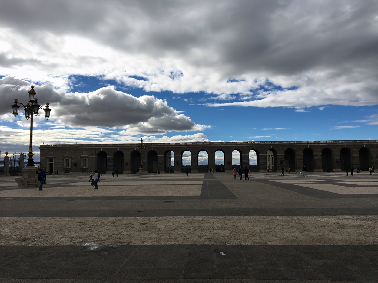 西班牙旅游马德里不思议,西班牙马德里旅游必去的打卡点