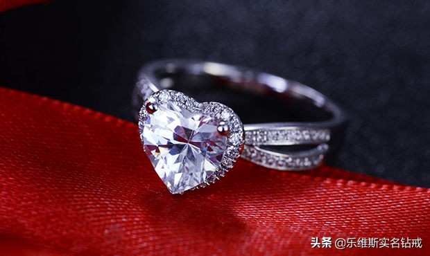 钻戒10克拉多大,200万的钻戒有多少克拉