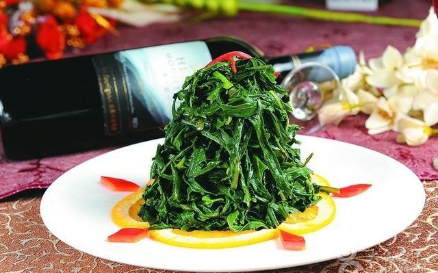 风寒感冒咳嗽流鼻涕喝蒲公英水,感冒嗓子疼能用蒲公英根泡水喝吗