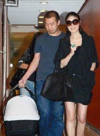 唐嫣穿薄荷绿色卫衣白色鞋,唐嫣爱马仕包包多少钱