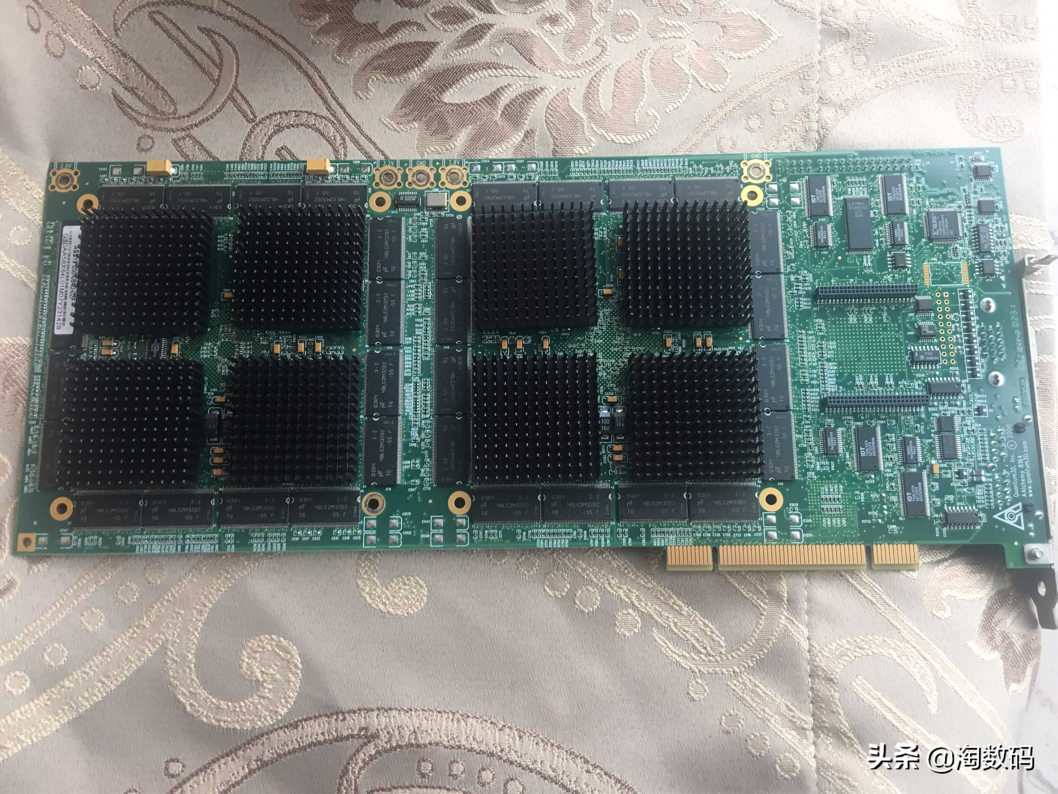 能认识这几张显卡的,都是至少20年数码PC经验的骨灰级大神