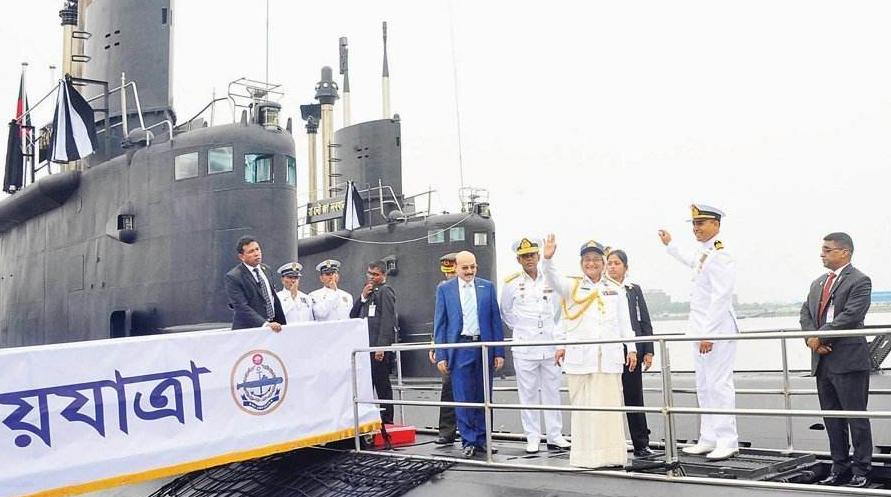 美国用1430个足球场存放4200架飞机，不仅随时待命还能拿来坑队友