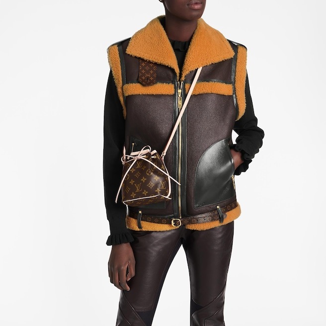 女人没趁手的包包怎么能行?LV老花又出新配色,时尚经典又抗造