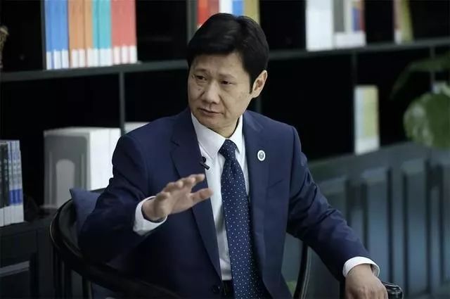 拾事——不负芳华，无愧岁月。春蚕蜡炬，桃李三千