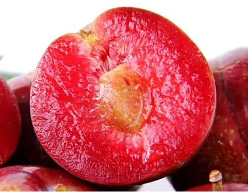 果肉血红的是什么桃子,果肉是红色的脆桃