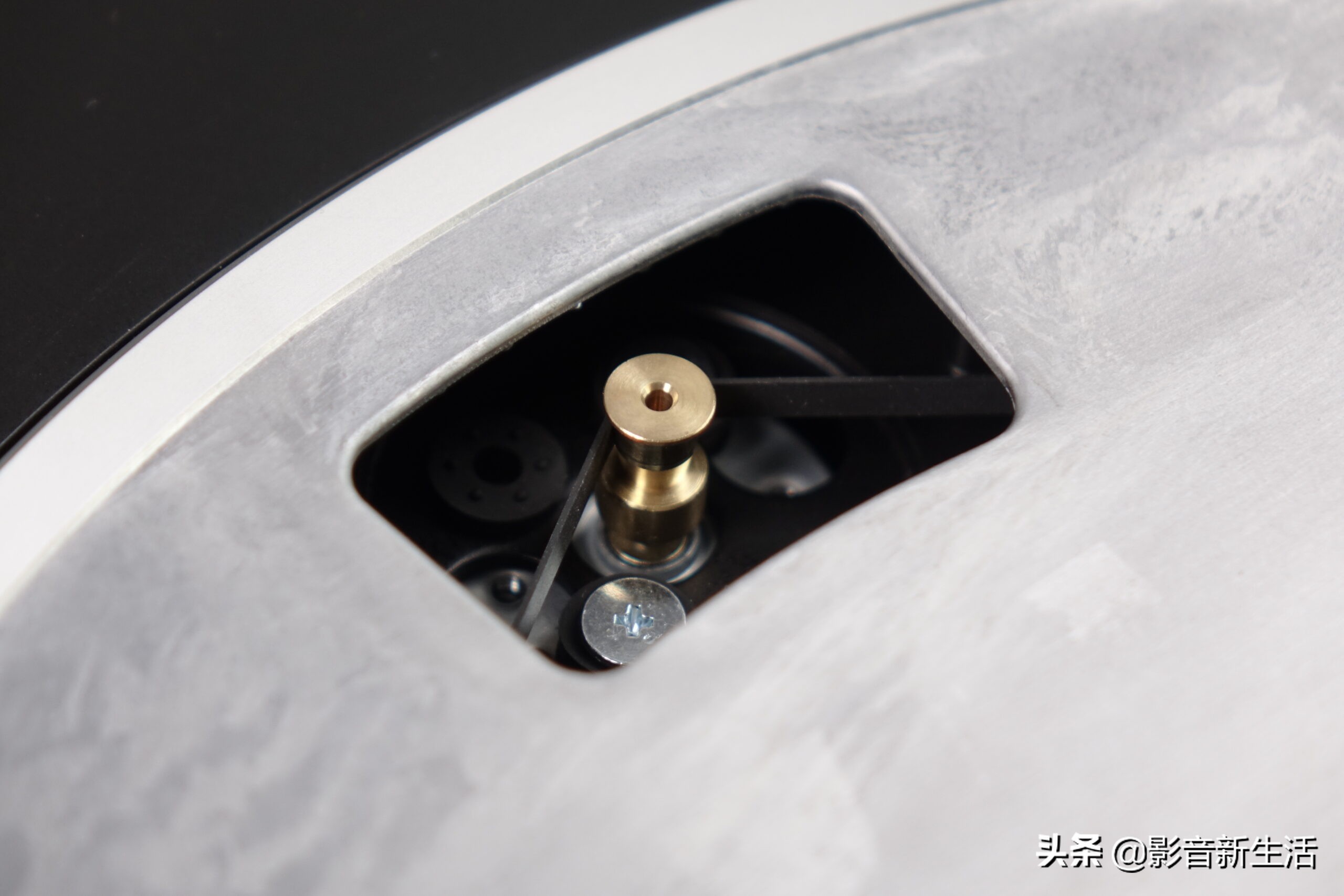 “摆脱繁琐的连接”SonyPS-LX310BT黑胶唱片机