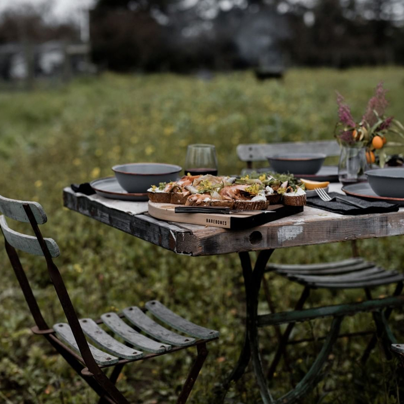 逃离城市去草原生活,游走于山水间拥抱大自然