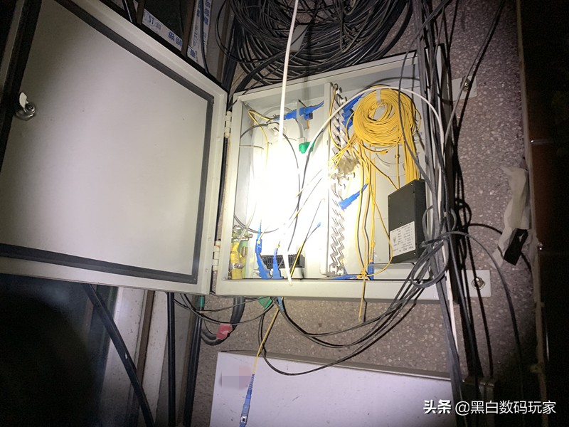 手中的EDC不能少了WUBEN务本E10