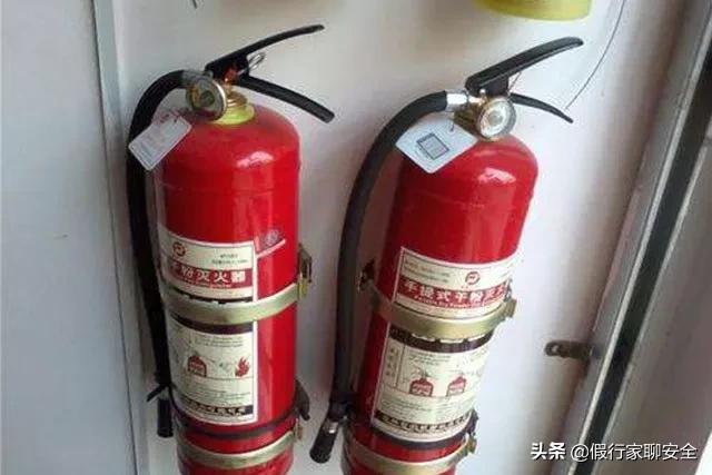 灭火器选择和使用安全操作步骤,灭火器使用口诀和注意事项