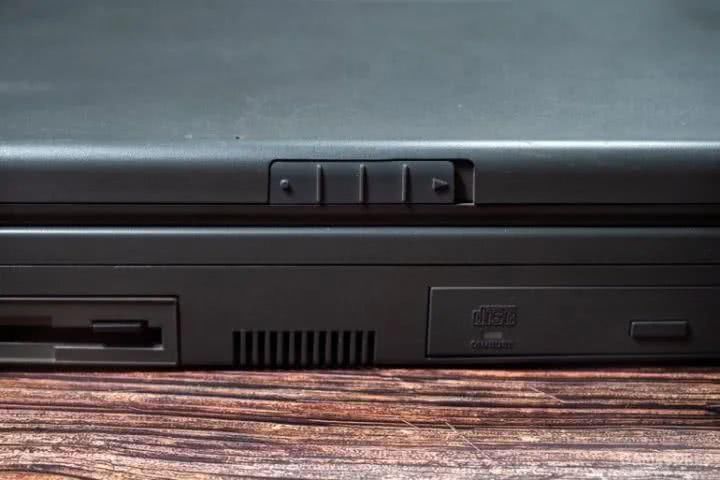 一百多买个电脑,一百多买个二手笔记本