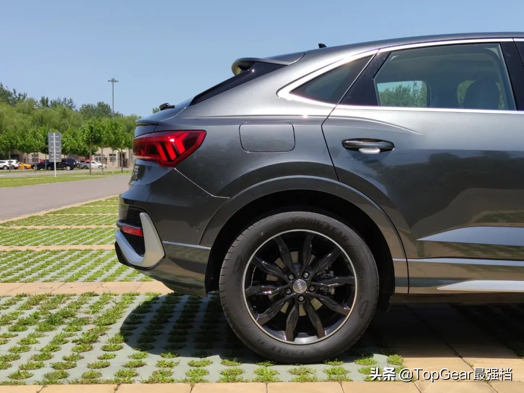 奥迪q3侧颜图片,奥迪q3轿跑美背