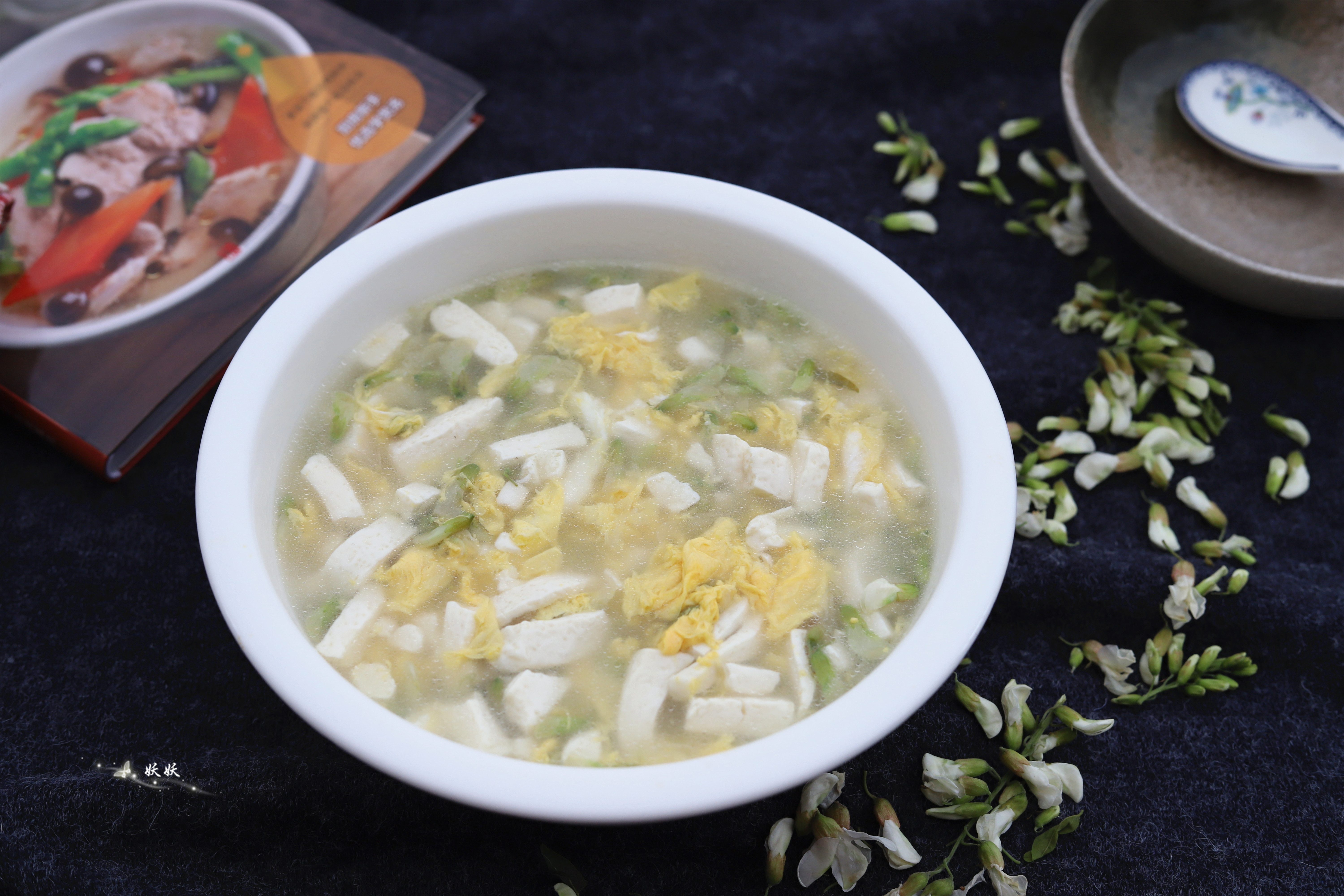 四五月的槐花正香吗,五月的槐花特别香