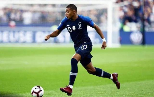 足坛现役速度最快的十大球星,足坛现役十大速度最快的球员