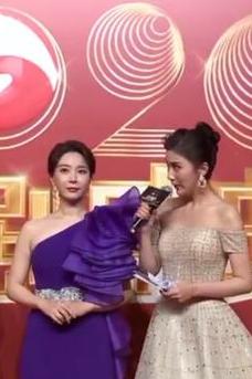 43岁陈数疑整容脸肿显老气,43岁的陈数图