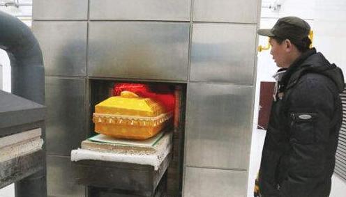 假死的人送进火化炉可以逃生吗,假死的人送进火化炉怎么办