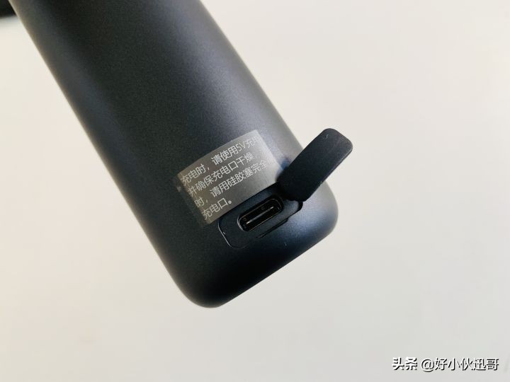 脖子和下巴上的胡子有必要刮吗,下巴的胡子怎么用手动剃须刀刮