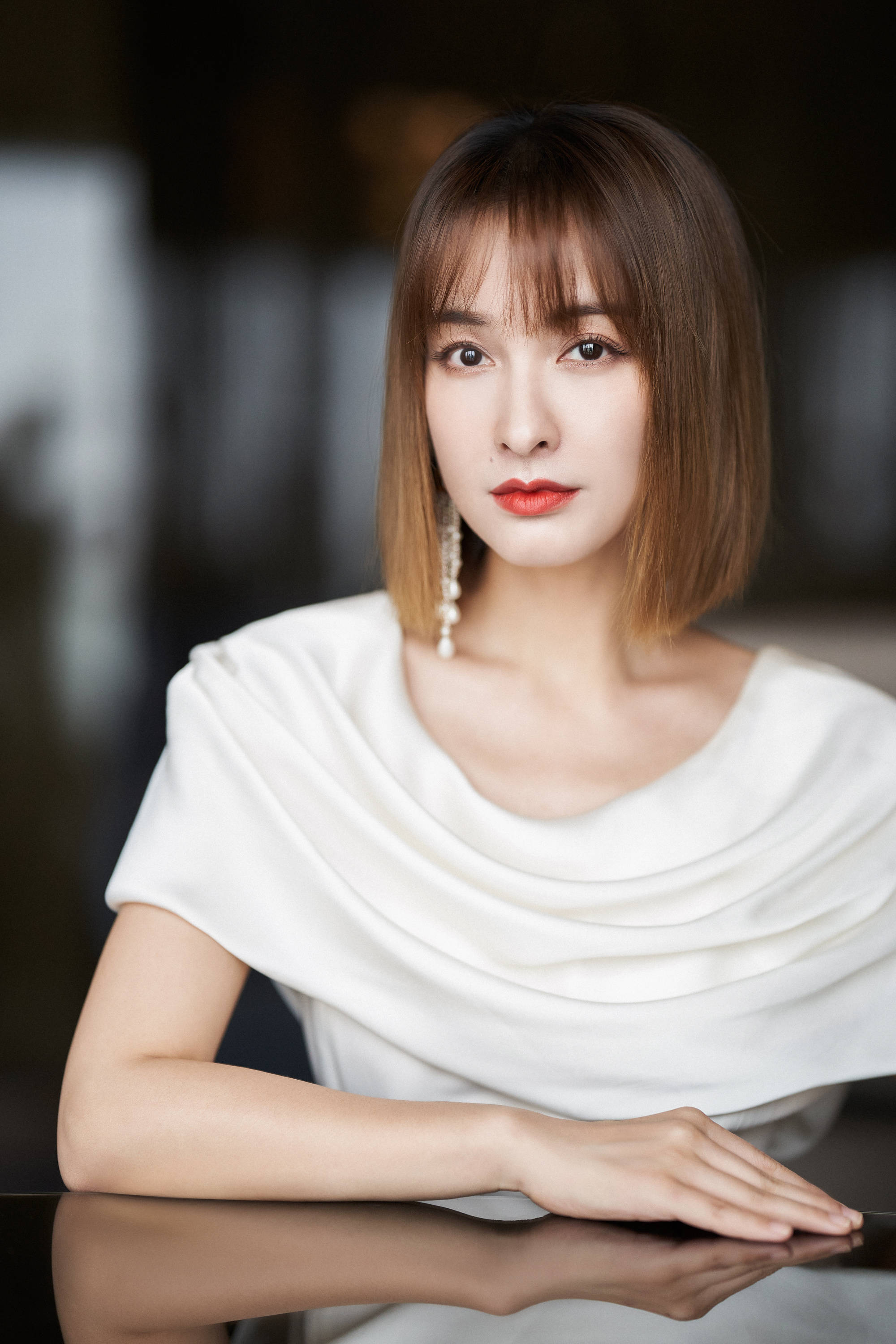 吴昕回应卖短袖视频,一件t恤卖几千块