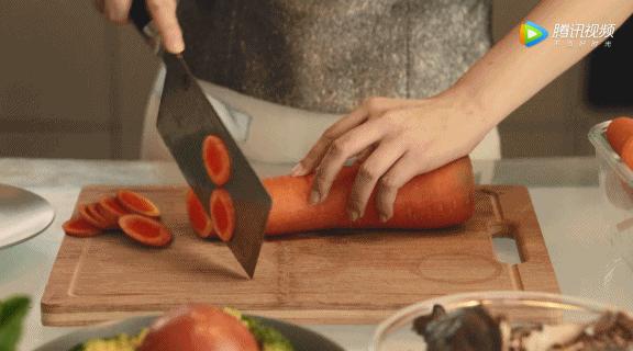 敢买戚薇牌机器人吗？专门拆散别人家庭的那种