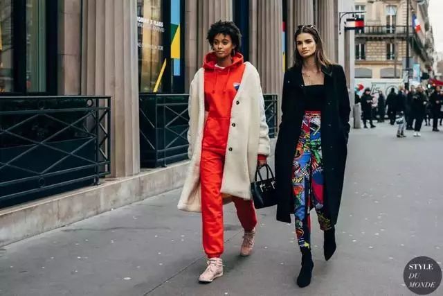 冬天的卫衣叠穿更时髦,连帽卫衣叠穿大法