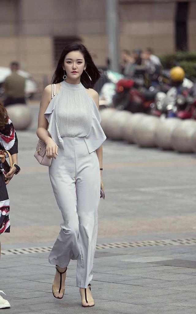 雪纺时尚洋气款,夏天流行的时尚雪纺衫