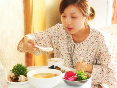 恶露异常需要就医的描述,恶露出现什么情况应及时就医