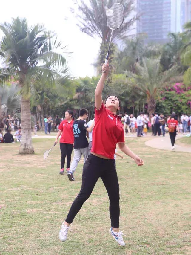 巨邦清明献花丨人间四月无心芳菲，上山看总设计师改革大步豪迈