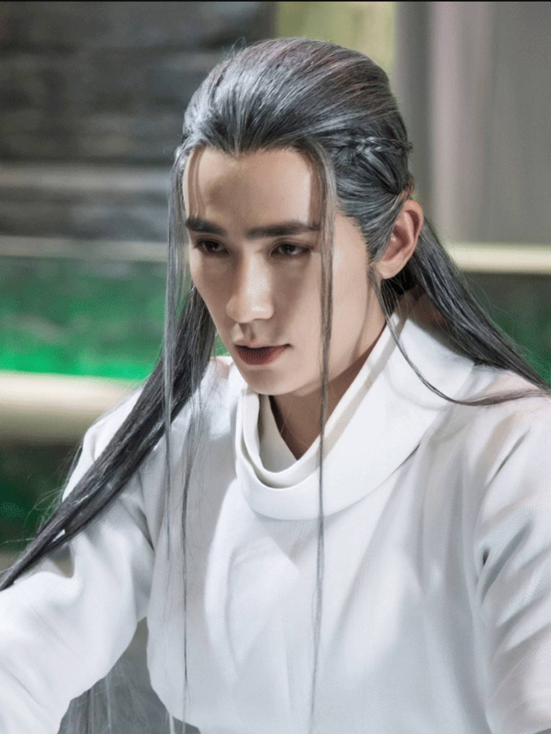 你以为只有巴黎世家和DG歧视华人吗？其实这些品牌更过分！