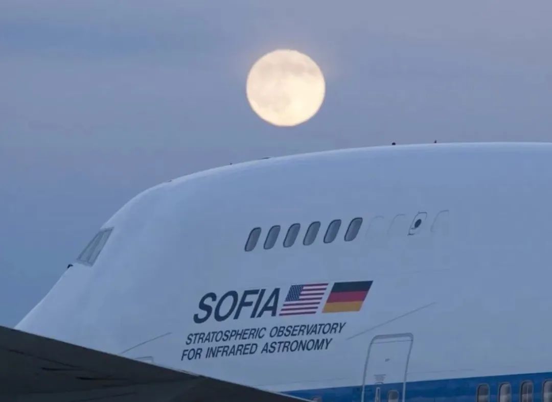 波音飞机望远镜,波音飞机高空望远镜