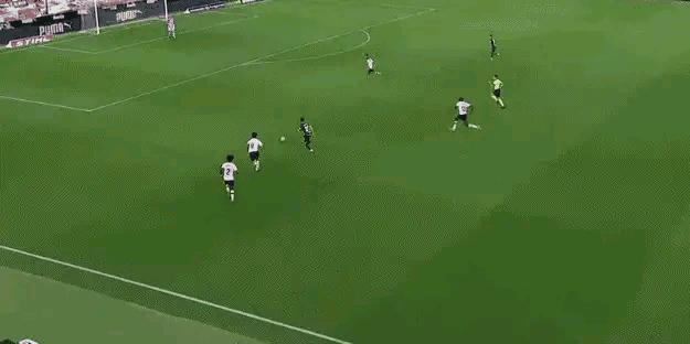 武磊今日表现,武磊今夜惊艳全场视频