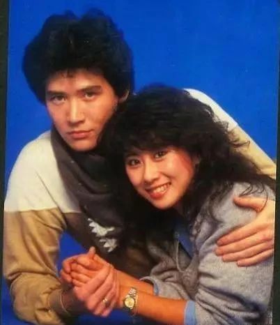 57岁费翔和母亲照片图文,费翔梦里的照片