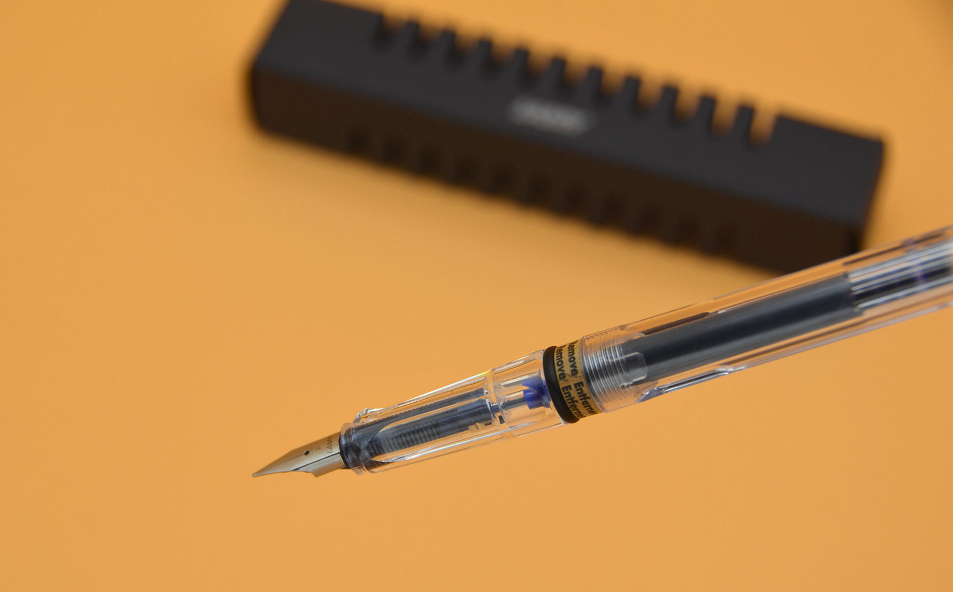 lamy凌美钢笔哪款颜色好看,lamy凌美经典黑色墨水笔使用方法