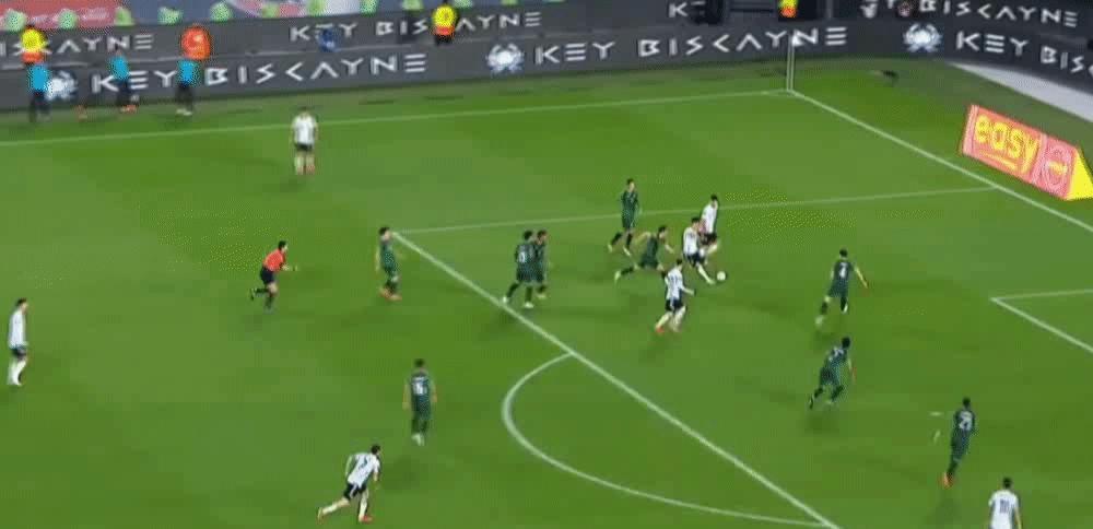 巨星实力！梅西和内马尔他们的个人秀，什么时候能在国足看到？