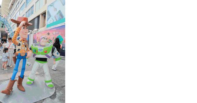 让全家人流连忘返的香港迪士尼，到底有什么魔力？