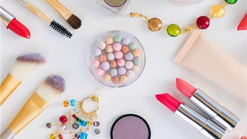 优衣库2022降价,优衣库和耐克排名