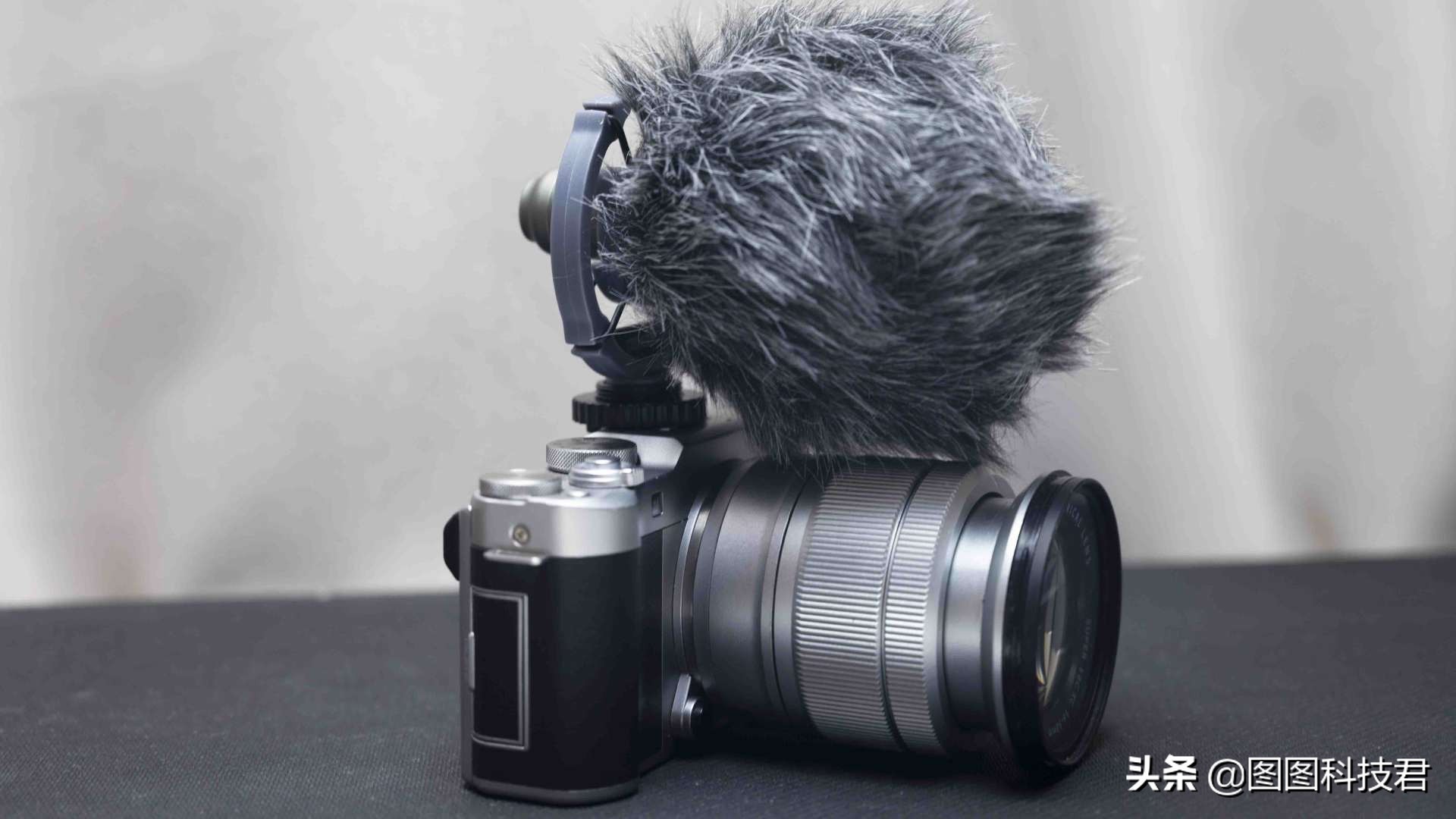 初入摄影器材,初入摄像用啥摄像机