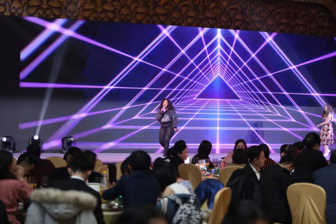 鑻卞瓪澶哄啝,鑻卞瓪娲诲姩鍥為【