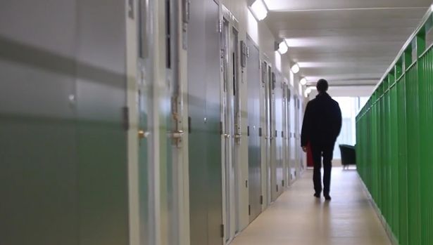 监狱改造酒店视频,监狱改度假村