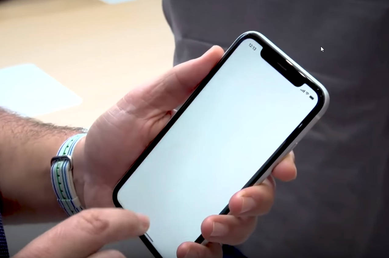 小米10和iphonexr哪一个更值得买,iphonexr和小米10哪一个更强呢