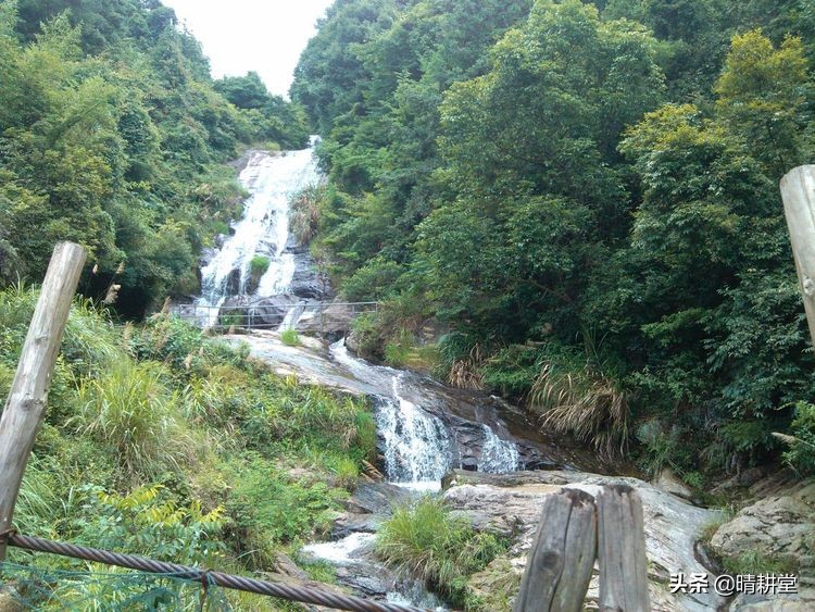 赣州峰山附近一日游自驾游景点,赣州峰山美景