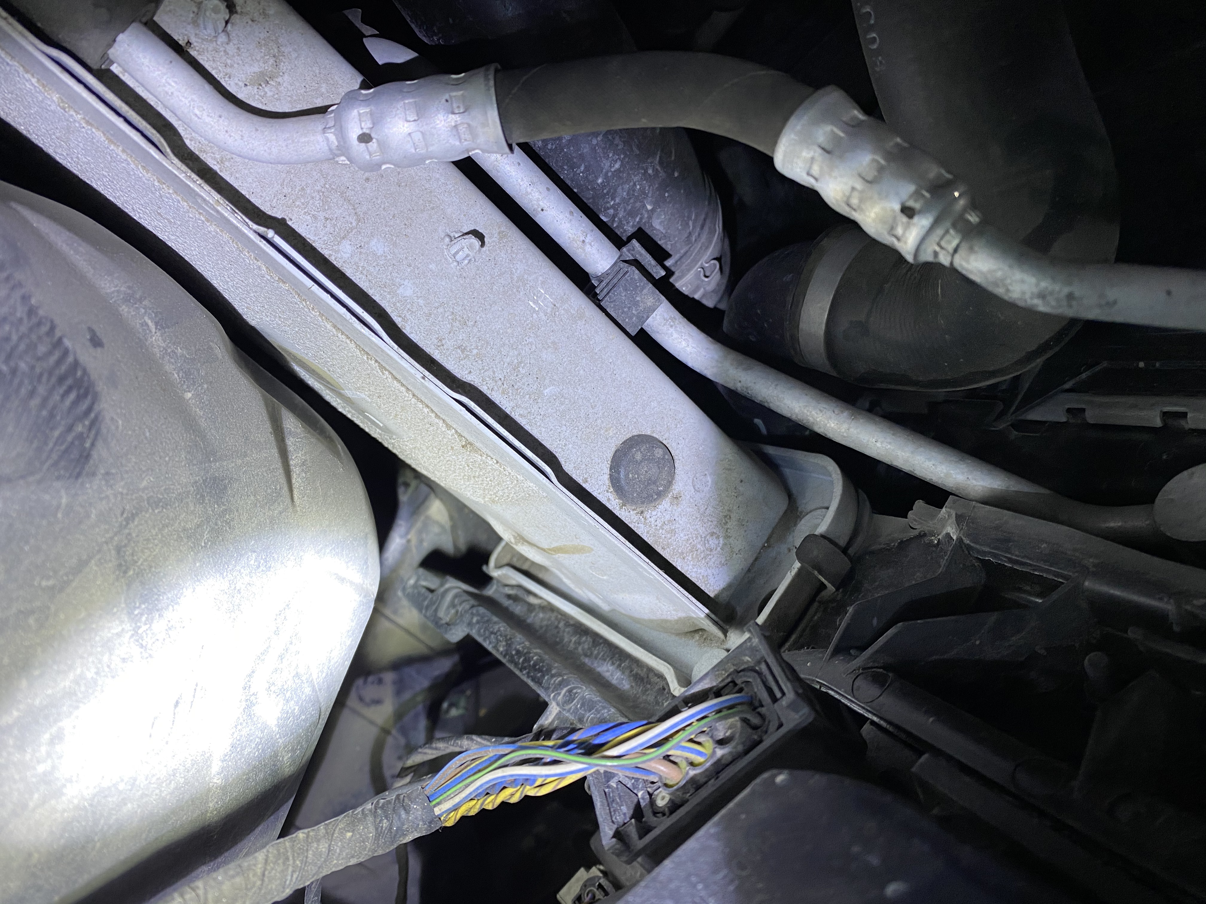 宝马x1手动挡哪款值得入手,2013宝马x1手动挡二手多少钱