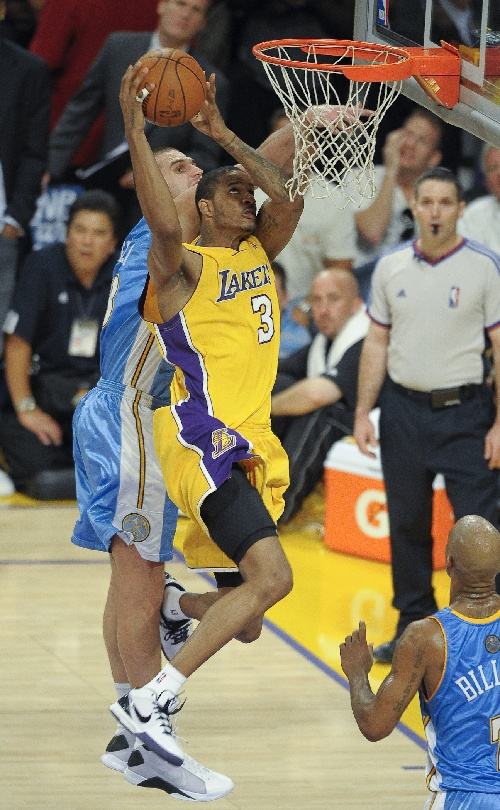 甜瓜40分绝杀热火,科比甜瓜总决赛视频