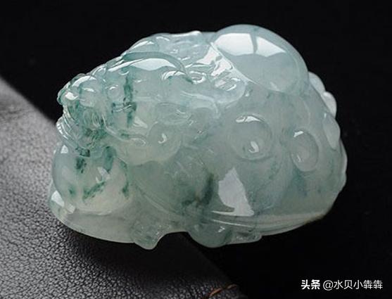 最好的冰种蓝色翡翠,通透糯冰种翡翠