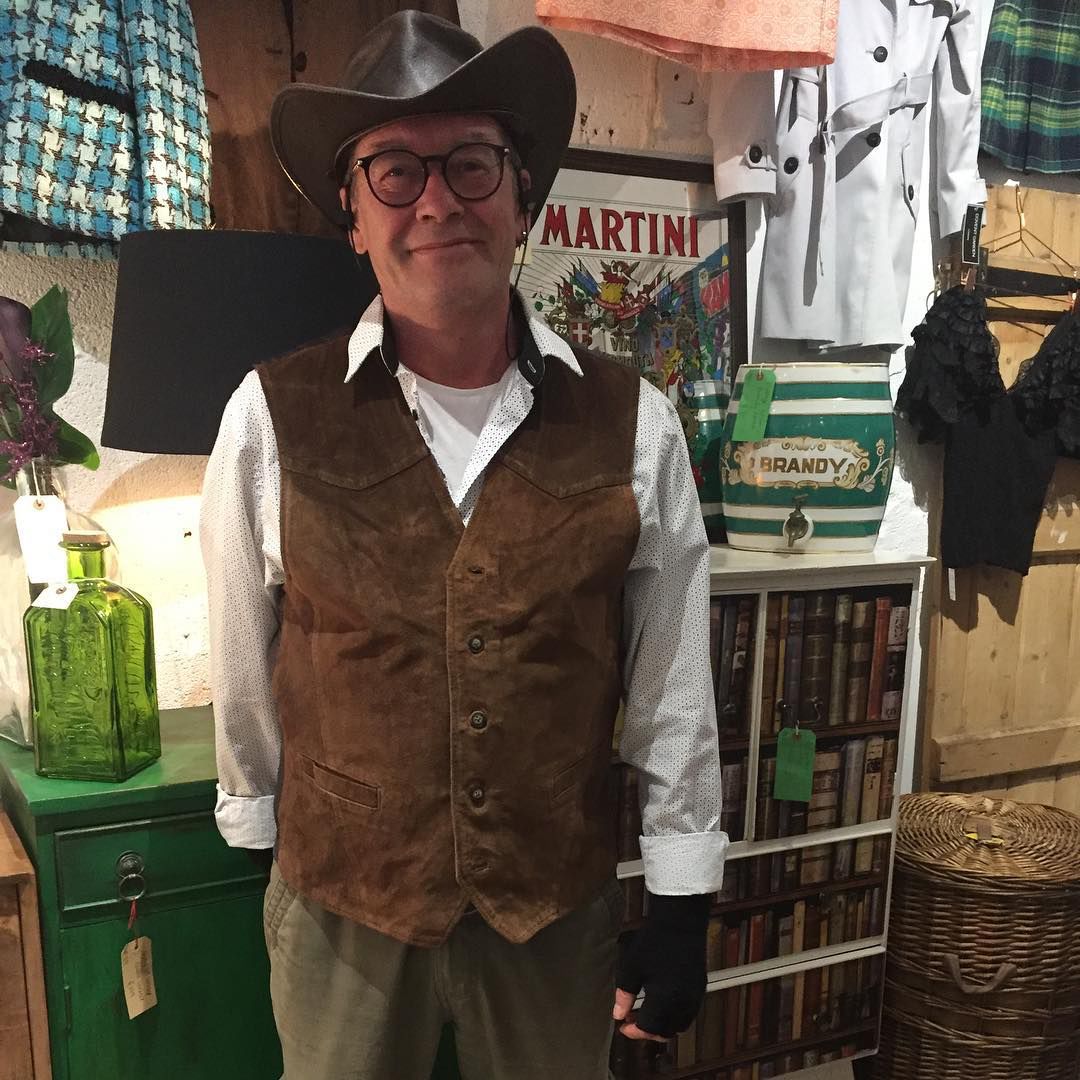 秋季马甲怎么搭配男,初秋最潮搭配马甲裙穿搭技巧