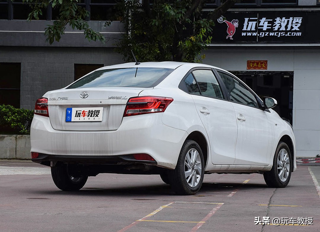 年轻人的选择紧凑级时尚轿车推荐,预算10-15万选这三款轿车准没错