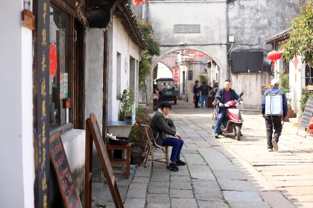 苏州这2个适合旅居养老的小众古镇，极具人间烟火气，闲适又安静