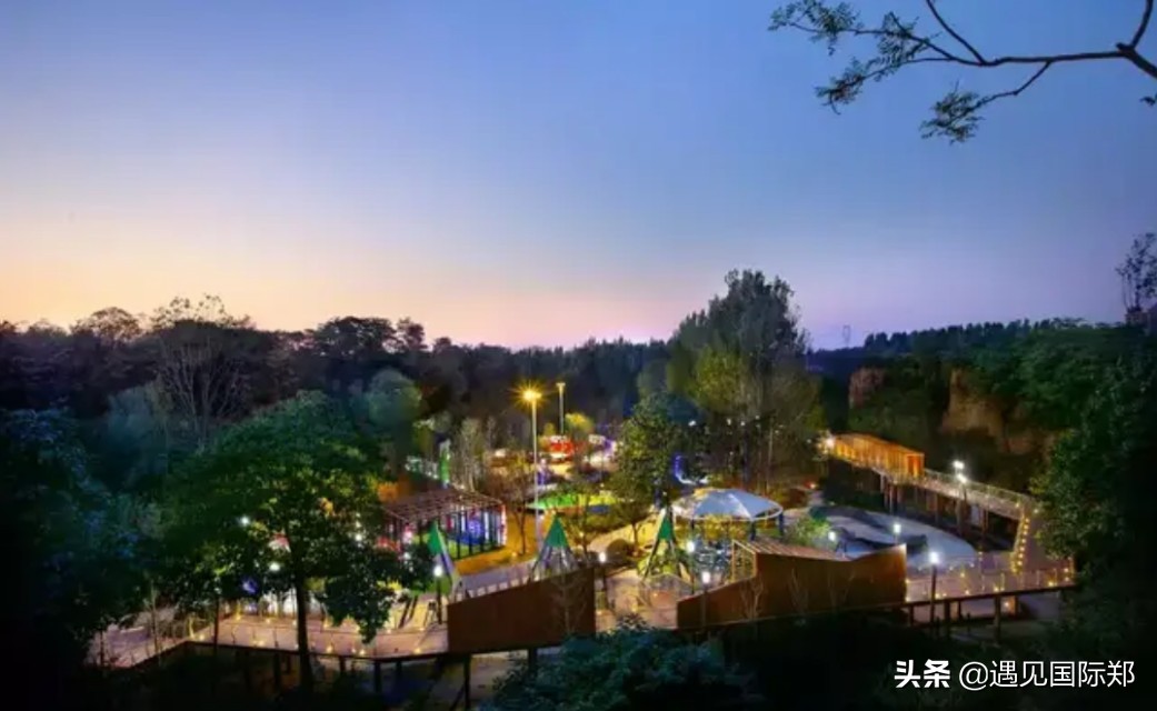 建业樱桃沟足球小镇,郑州樱桃沟建业足球小镇要门票吗