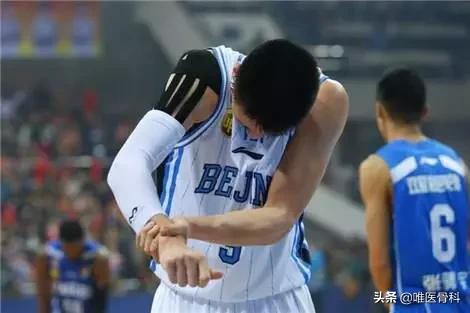 习惯性脱臼患者,习惯性脱臼一动就掉