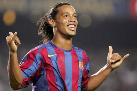 全民冠军足球罗纳尔迪尼奥,足球精灵罗纳尔迪尼奥巅峰时刻