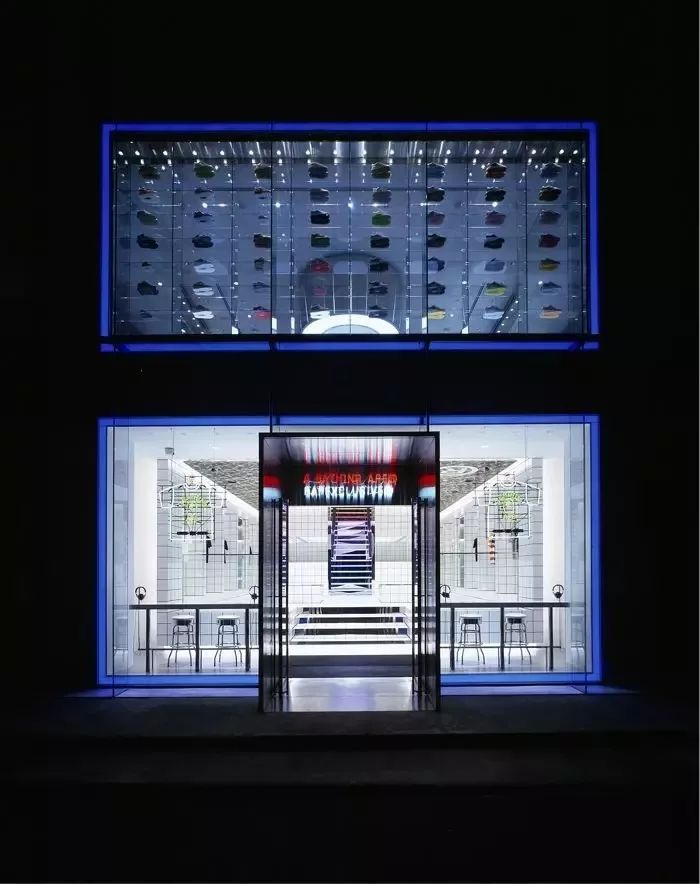 从优衣库到南京步行街,优衣库到路易威登